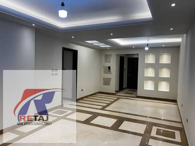 Prime Apartment for Sale on a Main Street in Zakir Hussein, offering a panoramic view and a prime location. Area: 160 sqm Floor