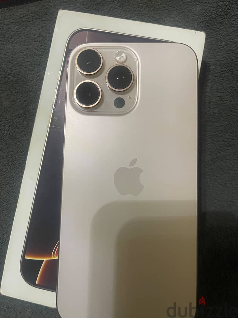 Apple - iPhone 16 Pro Max 3