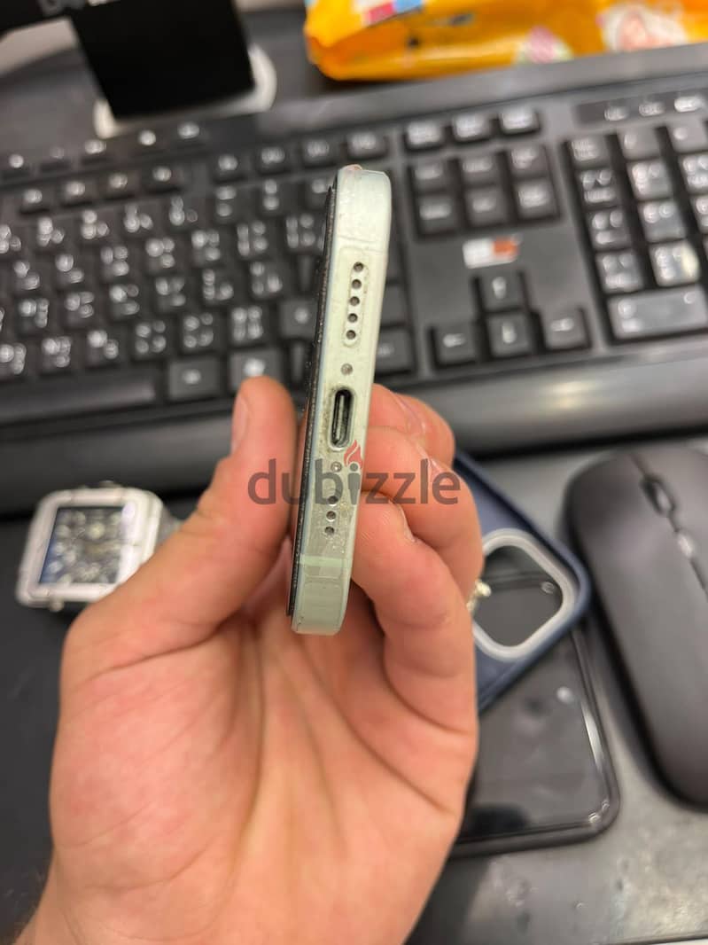Apple - iPhone 15 1