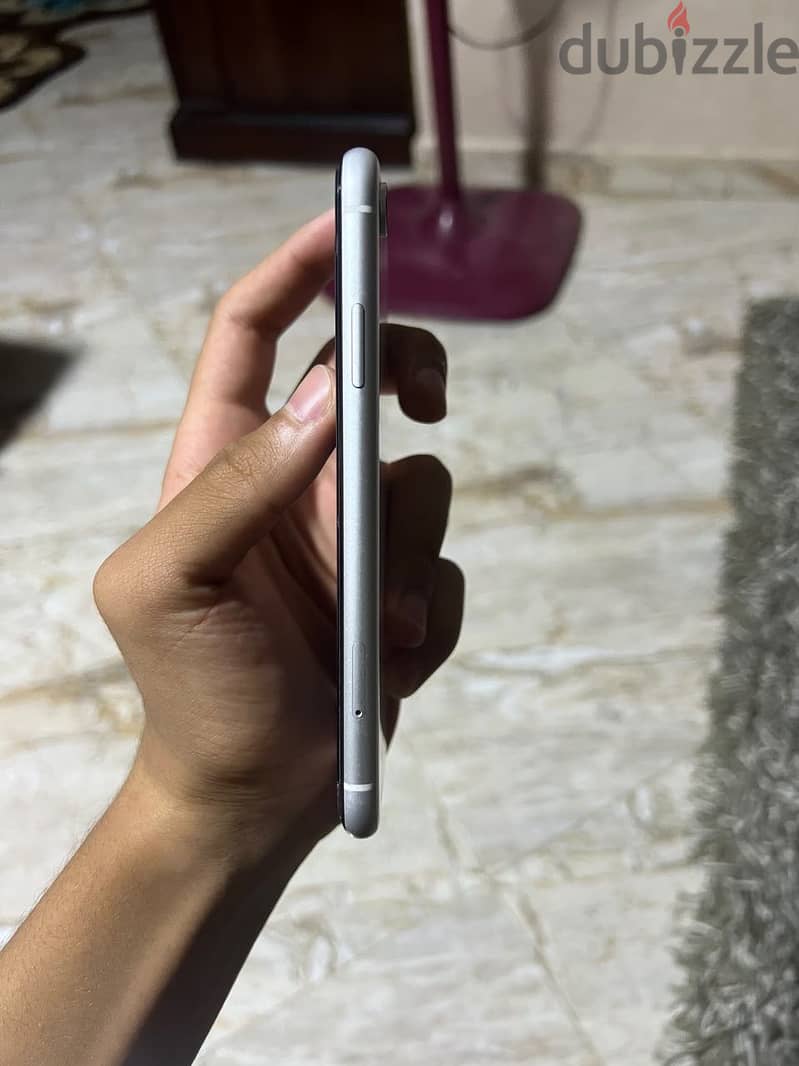 Apple - iPhone XR 2
