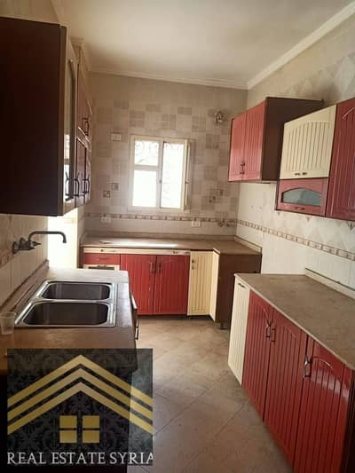Apartment for rent, family apartment, in front of Anas bin Malik School, third floor above fourth, entire front area, southern view, 9500 with kitchen.