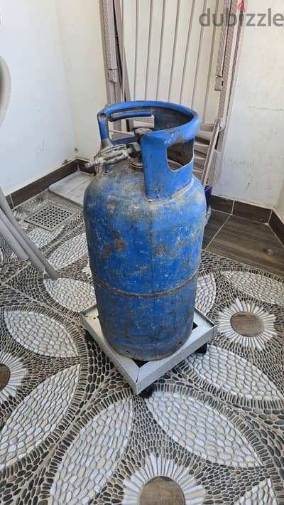انبوبه غاز بقعدة ومنظم