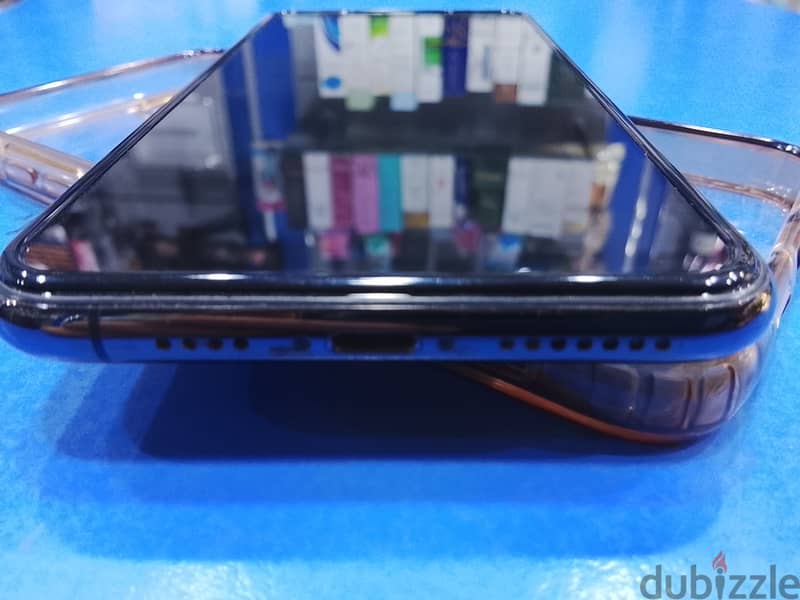 Apple - iPhone 11 Pro Max 4