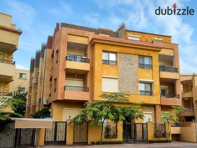 Apartment for sale in Al-Narges Villas with an area of 250 meters and a garden view in the Fifth Settlement