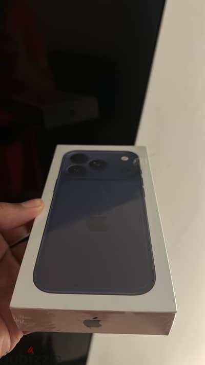 Apple - iPhone 17 Pro