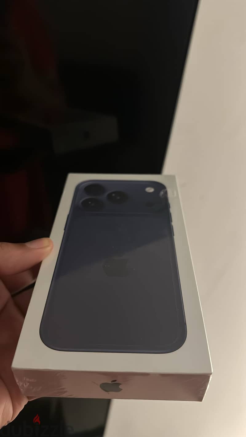 Apple - iPhone 17 Pro 2