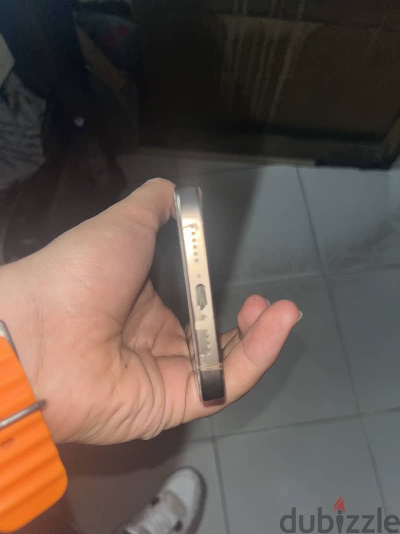 Apple - iPhone 16 Pro Max 1