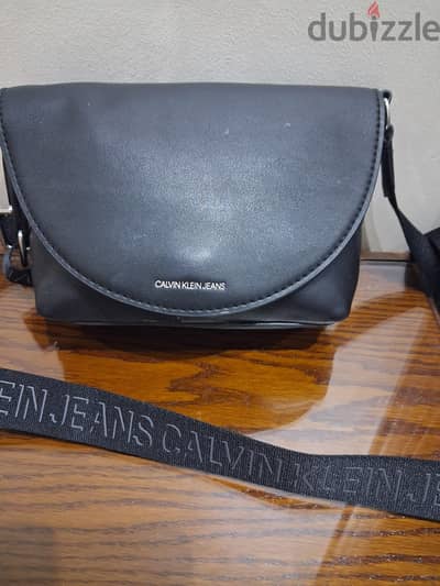 شنطة اصلى Calvin klein من الامارات