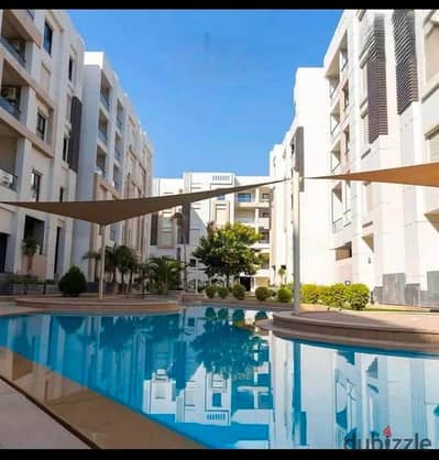 Apartment for sale in the heart of Al-Shorouk City, within the Aljar British compound—just two minutes from Madinaty and Madinaty Open Air Mall.