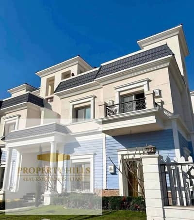 The last villa finished from Mountain View, the most prestigious and distinctive compound, with a landscape view of a high community consisting entirely of villas.