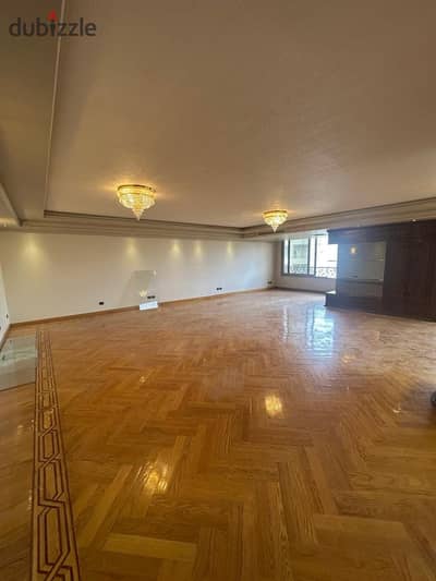 A very distinctive apartment for sale in the golf land, fully finished with air conditioning, kitchen, and appliances