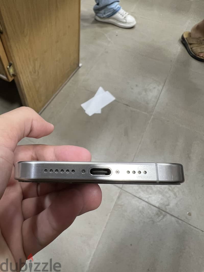 Apple - iPhone 15 Pro Max 3