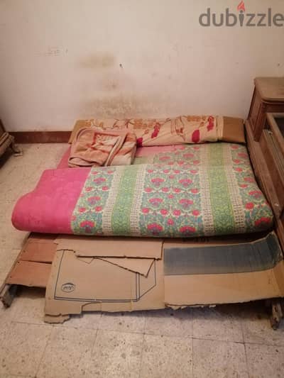 مرتبة قطن 150 * 200 سم استعمل كبار حالة جيدة