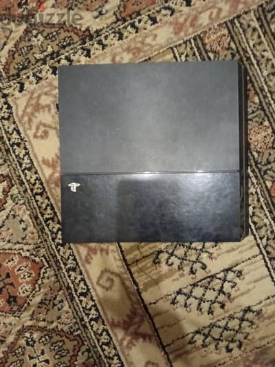 بلايستيشن ٤ فات بحالة ممتازة - PS4 Fat 500GB + 1 Controller