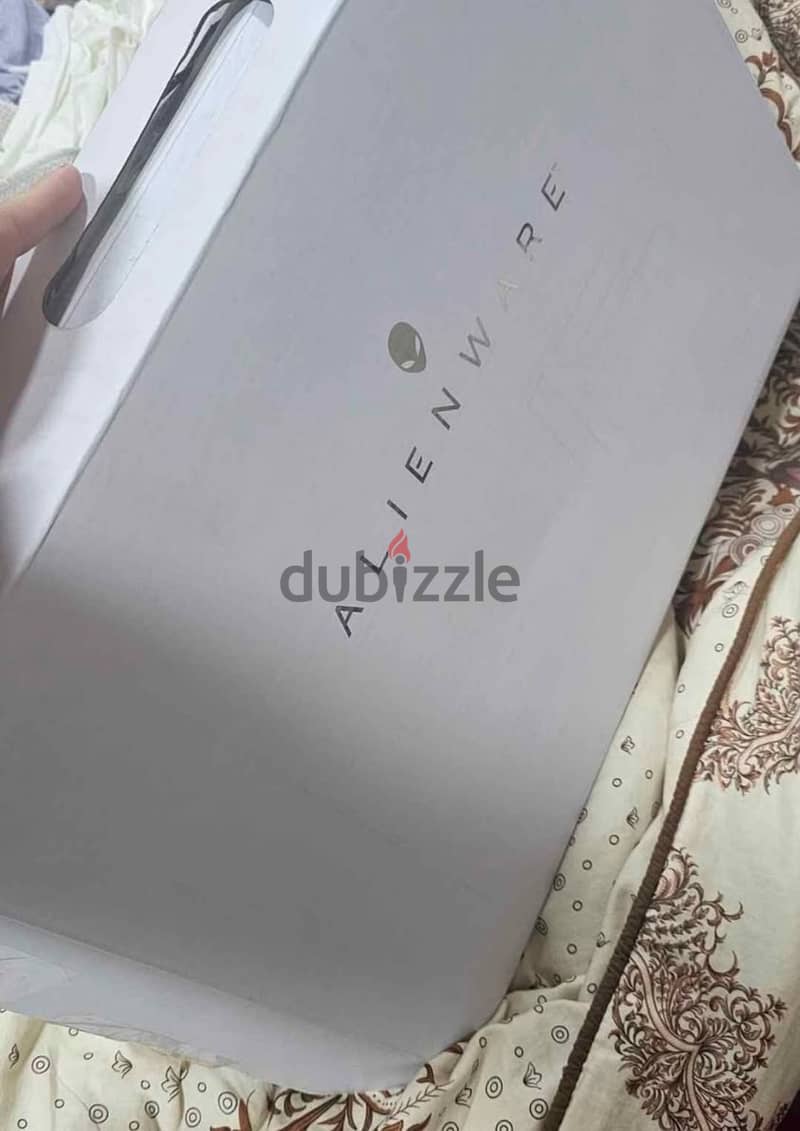 laptop Dell Alienware M16 R1 2