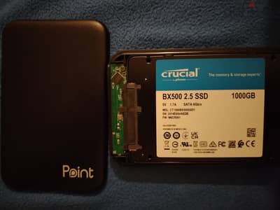 للبيع هارد SSD داخلي سريع جداً من شركة Crucial العالمية، بحالة الزيرو