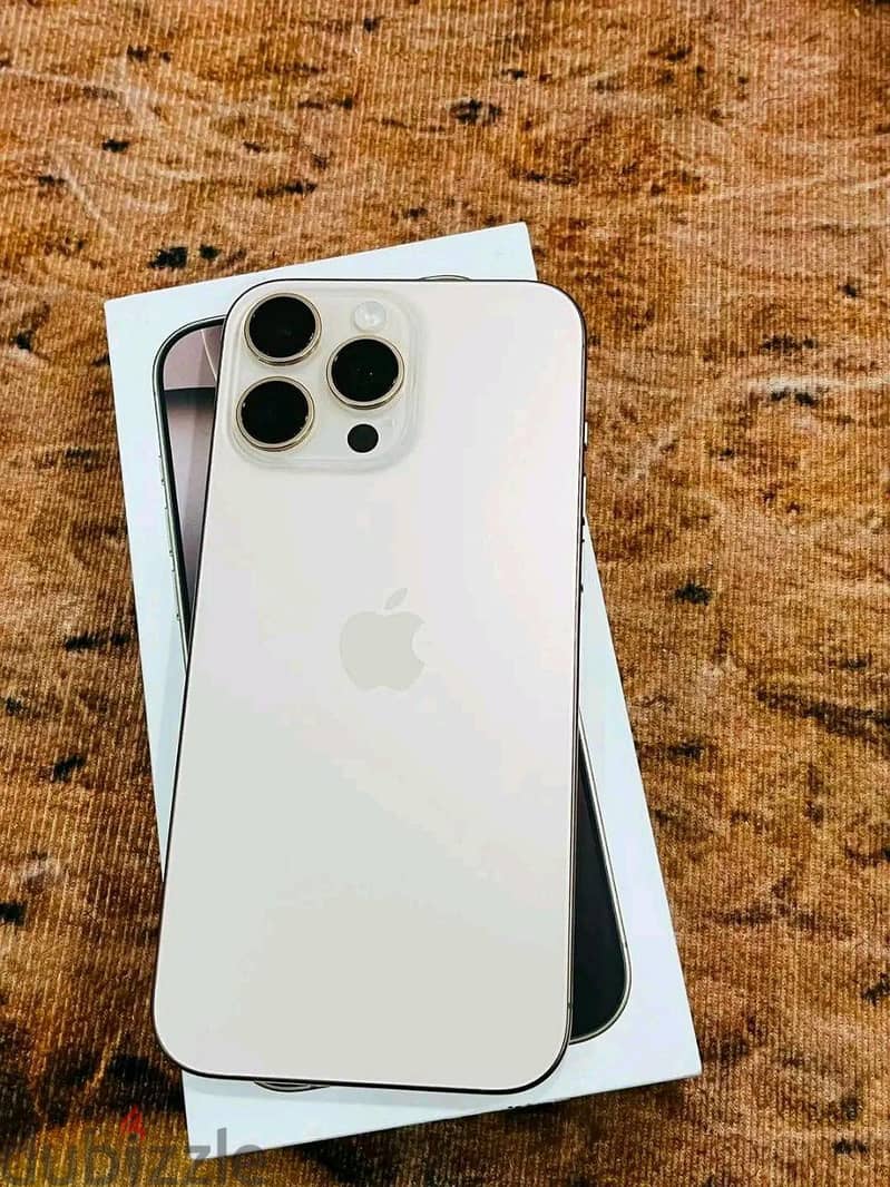 Apple - iPhone 16 Pro Max 2