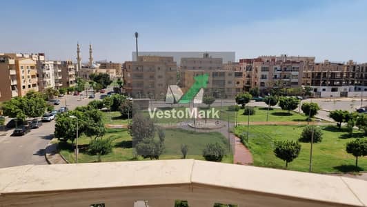 Live in one of the most prestigious locations in the 9th District with a direct garden view on Al-Bostan and Al-Thaqafa Street! 180 sqm apartment at a
