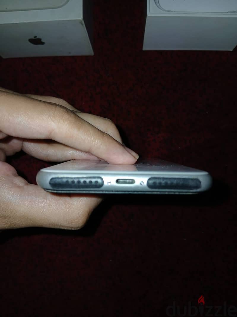 Apple - iPhone 11 10