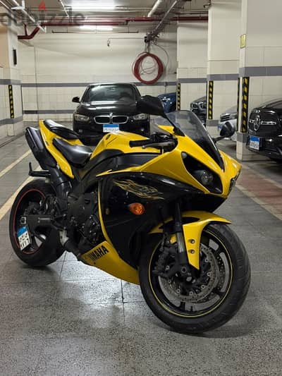 Yamaha R1