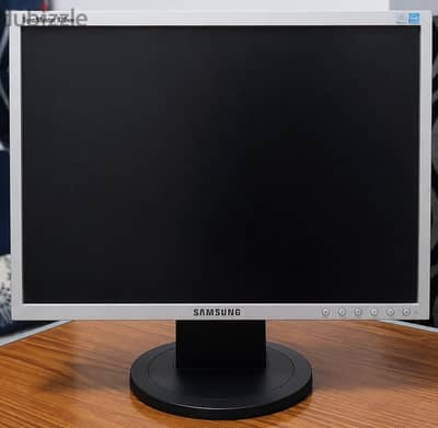 شاشة Samsung SyncMaster 920NW