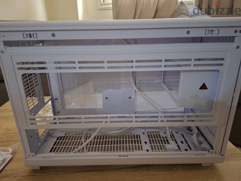 Lian li a3 case+ lian li vertical gpu mount pcie 4.0 3