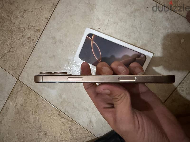 Apple - iPhone 16 Pro Max 4
