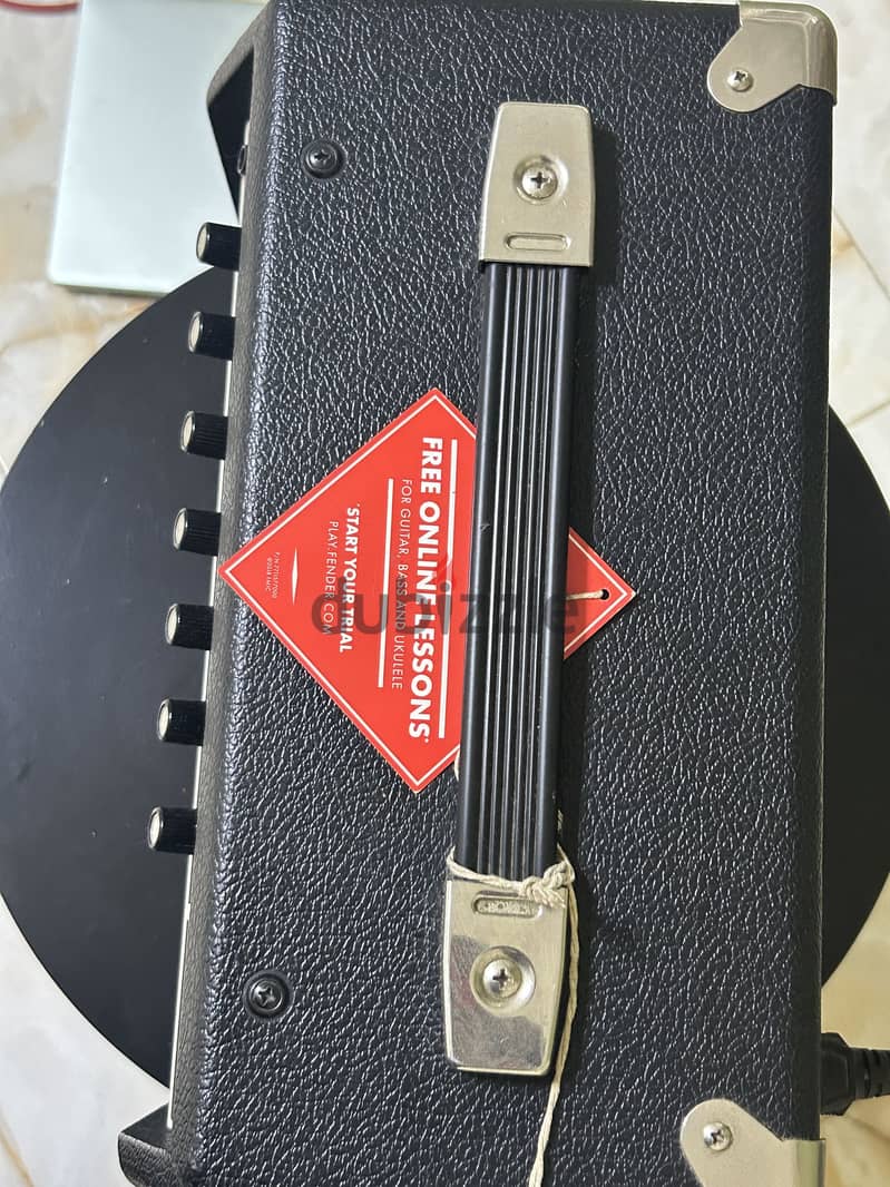 Fender Champion 20 Guitar Amplifier - Excellent Condition. Amp 2