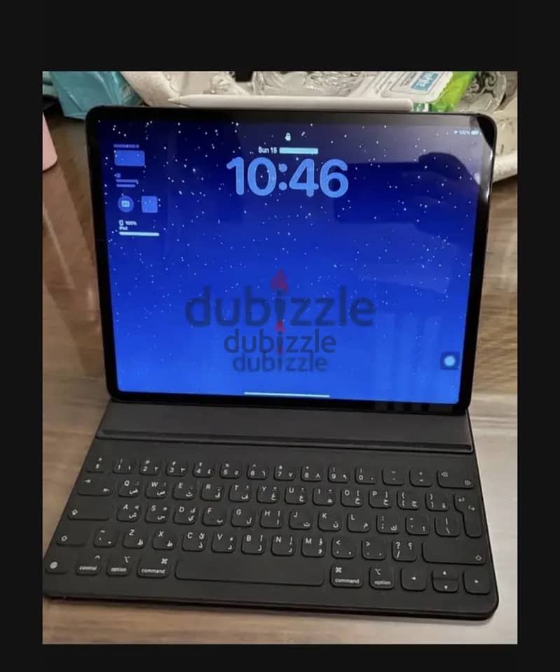12.9” apple smart folio keyboard (6th generation) 1
