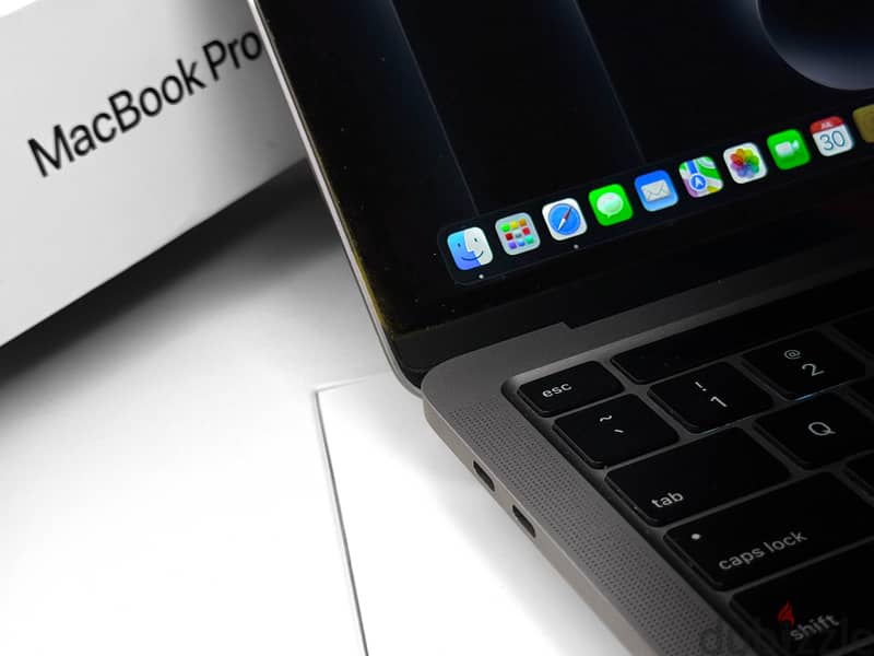MacBook Pro M1 13” - AS NEW 2