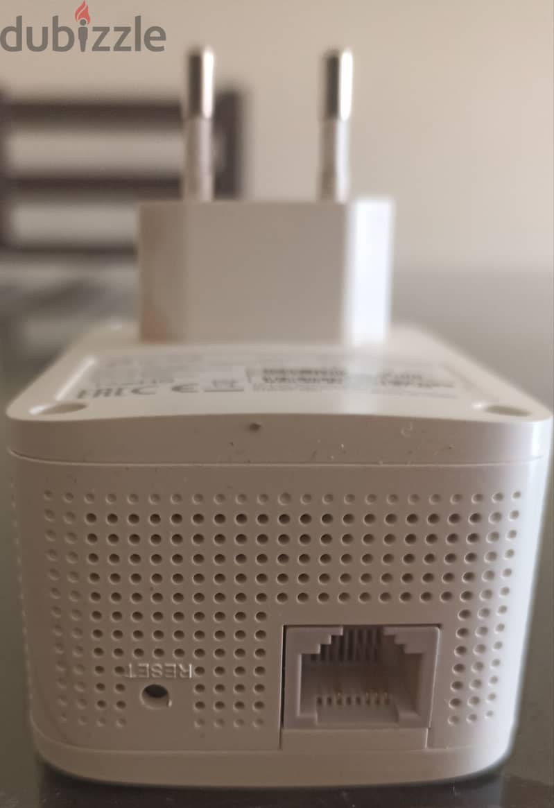 TP-Link TL-WA855RE 300Mbps Wi-Fi Range Extender 2