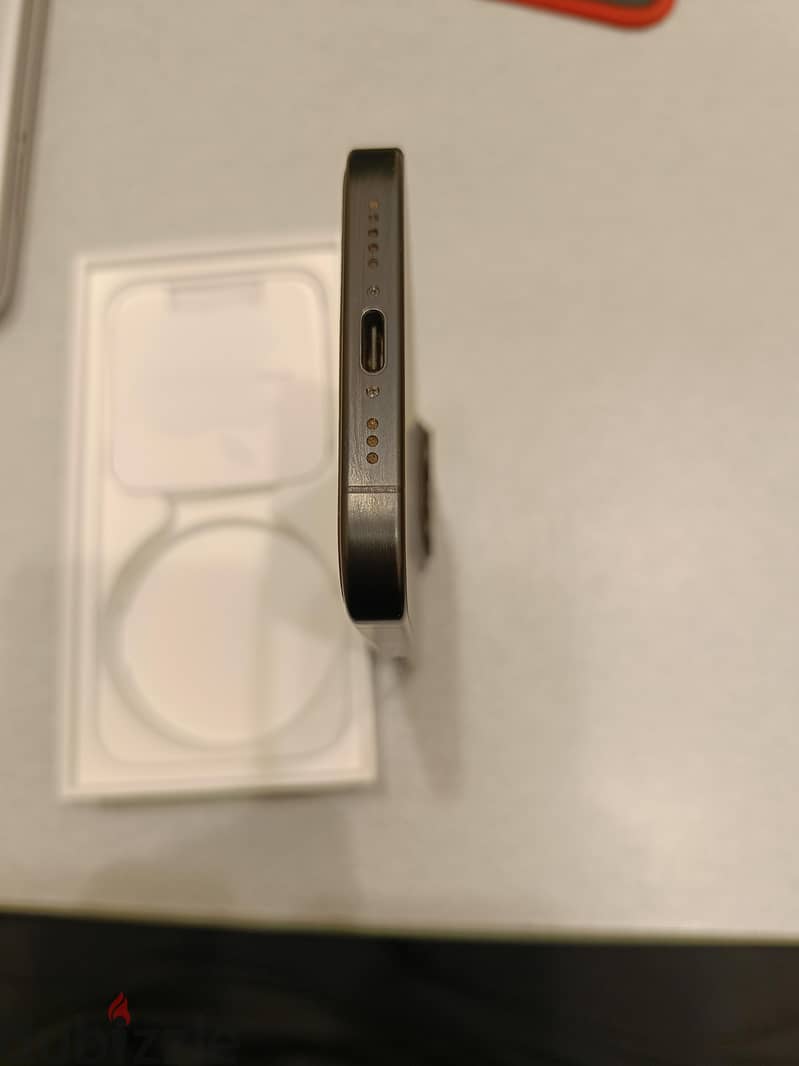 Apple - iPhone 15 Pro 4