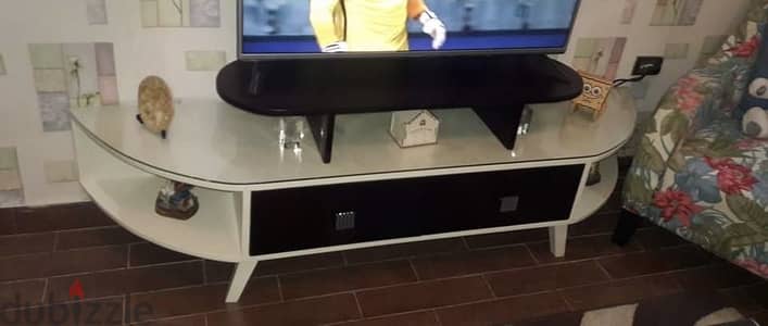 Tv unit وحدة تلفزيون