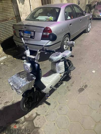 اسكوتر كهرباء كيواى جديد لم يستخدم