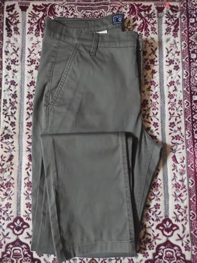 بنطلون جبردين تاي هاوس  زيتي  مقاس 33 Slim fit
