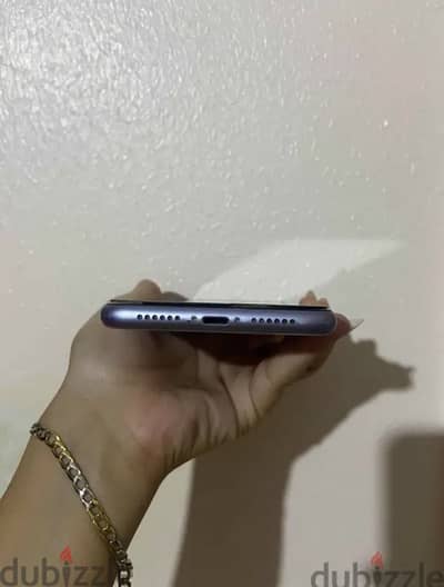 Apple - iPhone 11