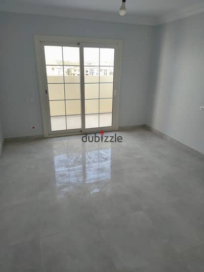 Penthouse for Rent in Regents Park – New Cairo, First Tenant / First Use View: Back Lake View