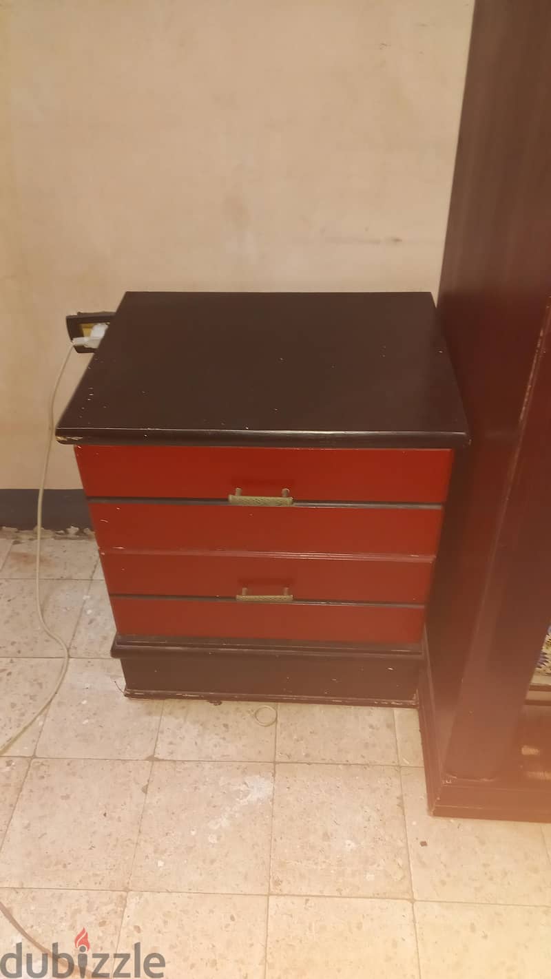 غرفة نوم كاملة (سريرين + مراتب + مخدات + كومودينو) خشب زان وكونتر 7
