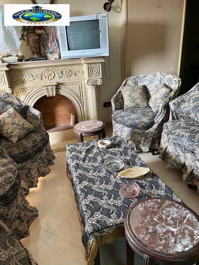 Furnished apartment for rent in Maadi, east of the autostrad, consisting of 3 bedrooms, reception, bathroom, and kitchen, air-conditioned, Wi-Fi, natural gas, excellent location