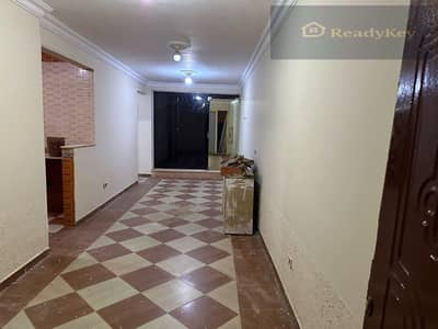 The apartment has an area of 120 meters, super lux finishing, on the fifth floor, with three rooms and a bathroom, and a kitchen. All the rooms face the street. The contract duration is two years.