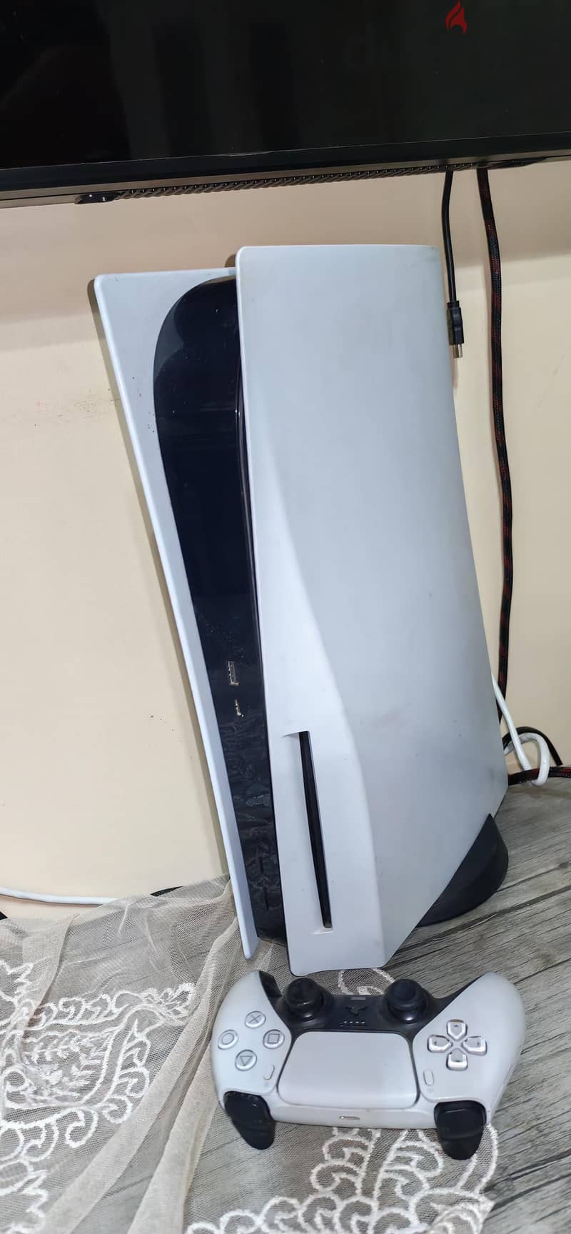 Ps5 Used With controller 1