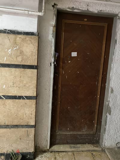 مخزن للبيع