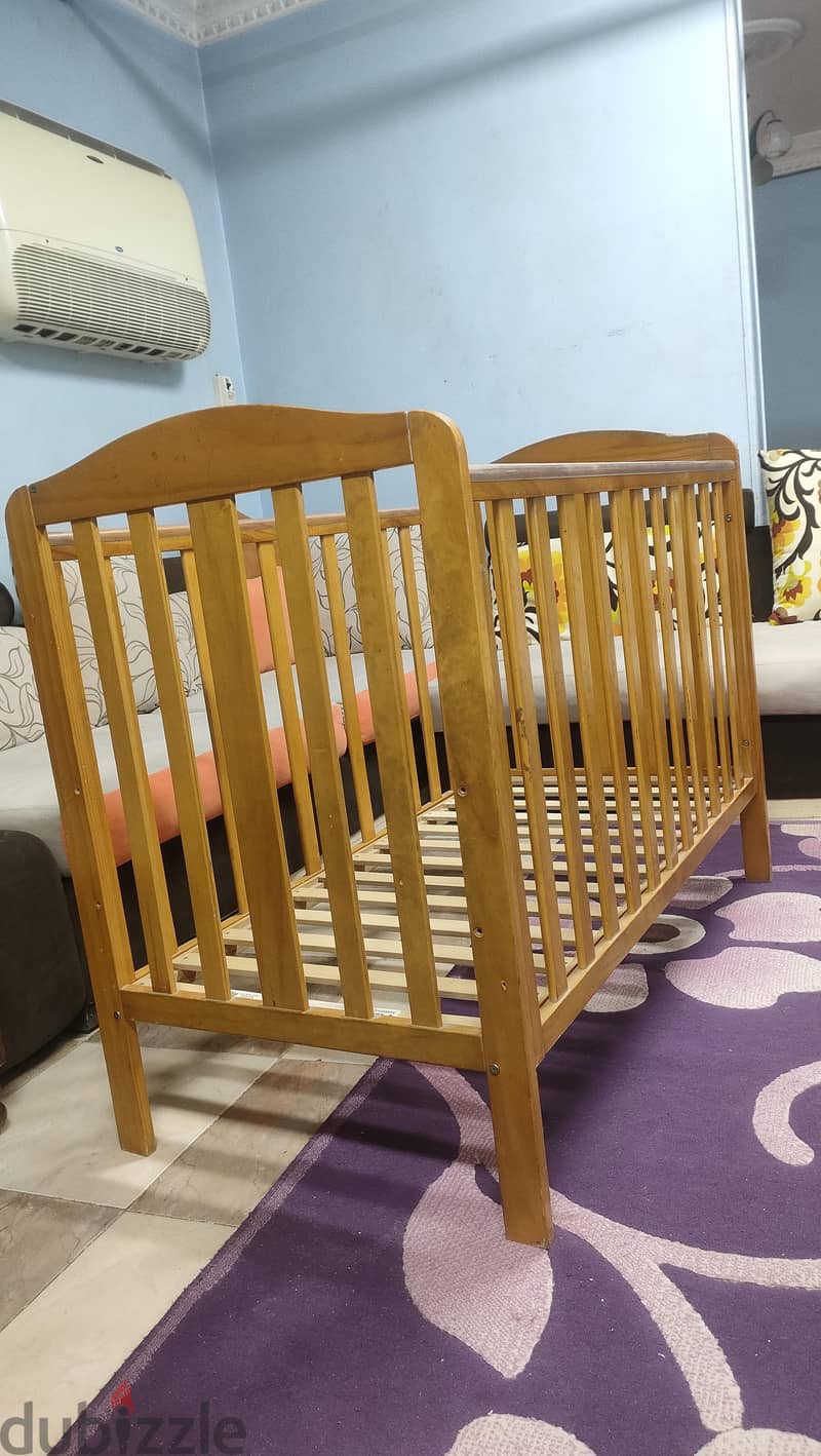 سرير أطفال خشب إنجليزي Takeley Cot – قوي ومتين – حالة جيدة 2
