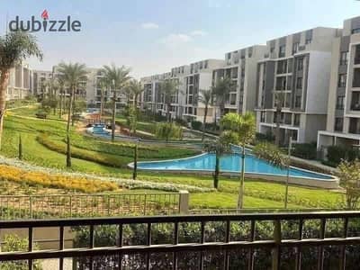 Ground-floor apartment with a private garden and immediate delivery in Fifth Square – Fifth Square, fully finished with air conditioning