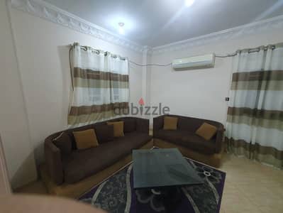شقه 130م مفروشه للايجار بدمياط الجديده بالحي الاول المجاوره الخامسه