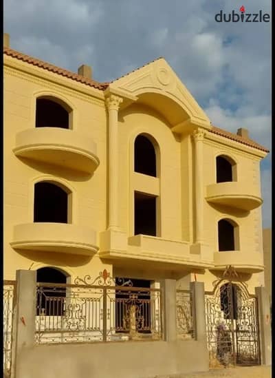Villa 710 m Al-Qarnifal Villas Floor Apartment Half Finishing Finished Facades Electricity Meters Received Device Close to Al-Rehab