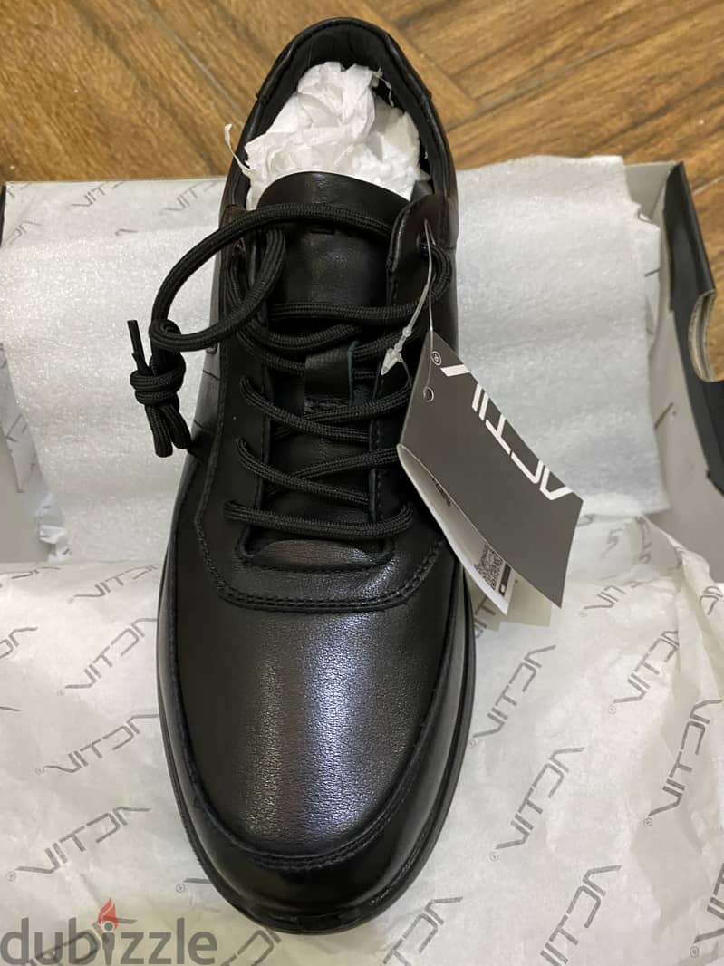 Activ shoes black leather 3