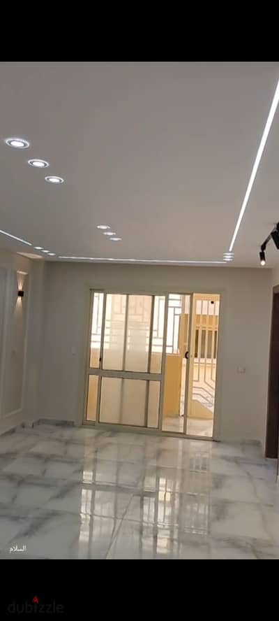 Apartment for rent unfurnished ground floor with garden in Degla Palms Compound New October