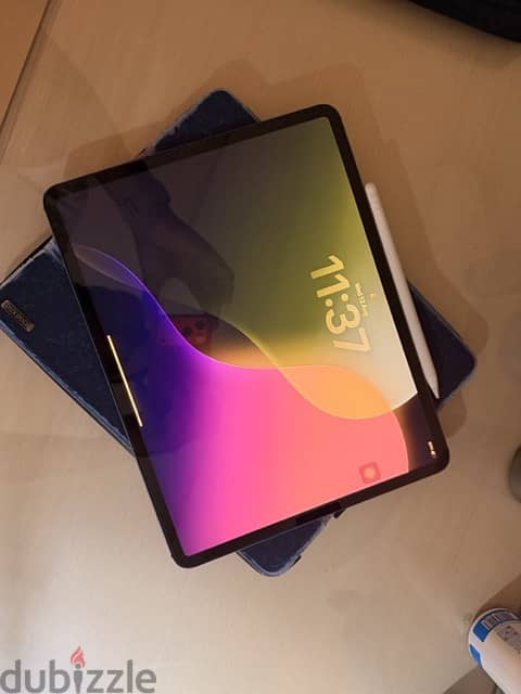 Apple iPad Pro 12.9-inch (3rd Generation) – 256GB – Wi-Fi + Cellular + 2