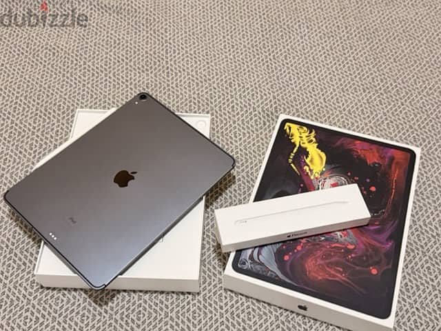 Apple iPad Pro 12.9-inch (3rd Generation) – 256GB – Wi-Fi + Cellular + 7